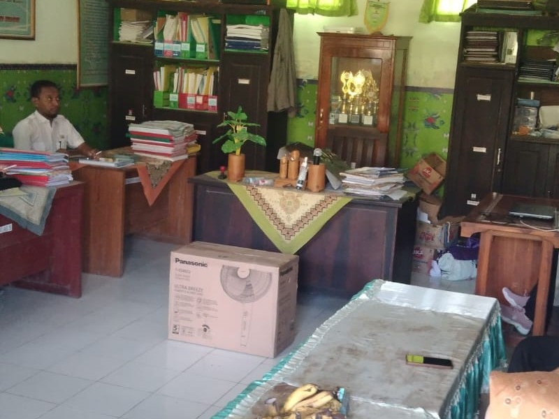 RAPAT KERJA GURU SD NEGERI 4 GUNUNG MALANG
