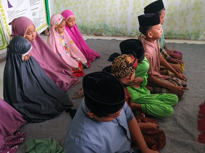 PELAKSANAAN SHOLAT DHUHA BERJEMAAH DI SD NEGERI 4 GUNUNG MALANG