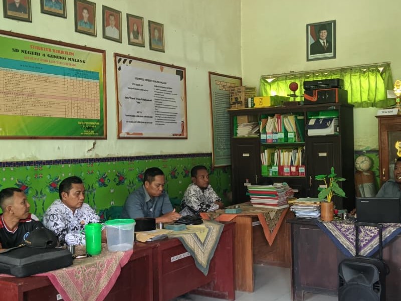 RAPAT DEWAN GURU